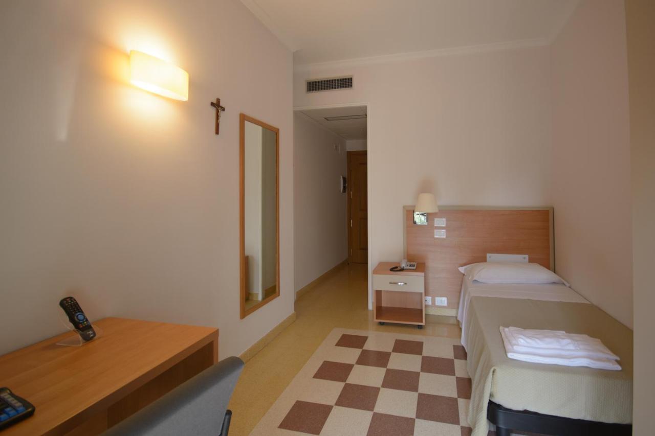 Hotel Domus Stella Maris - Casa Per Ferie Ancona Exterior foto