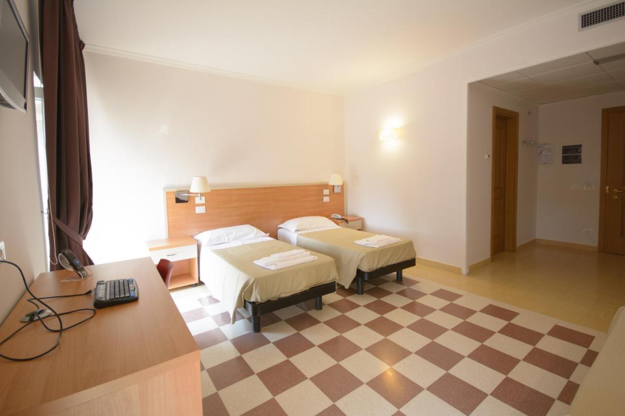 Hotel Domus Stella Maris - Casa Per Ferie Ancona Exterior foto