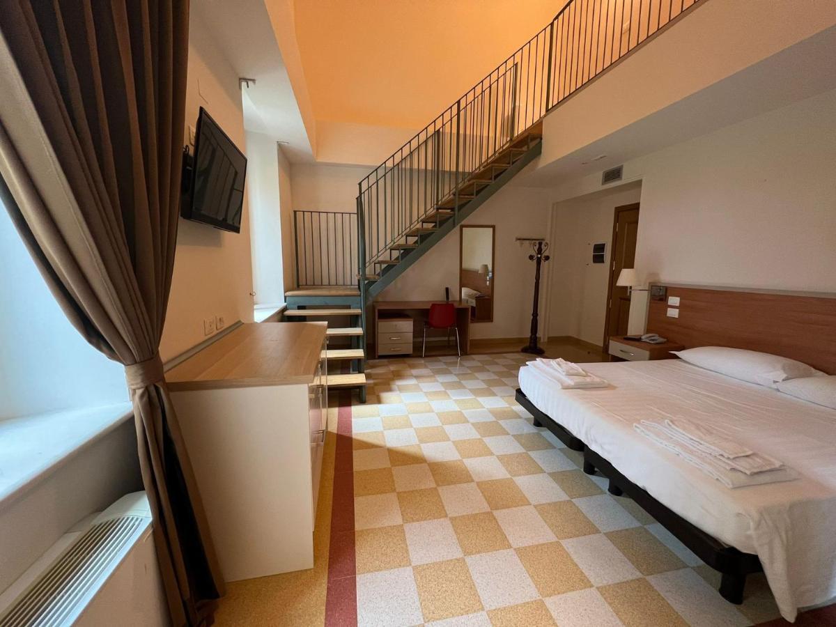 Hotel Domus Stella Maris - Casa Per Ferie Ancona Exterior foto